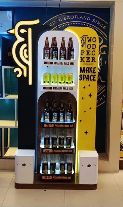 Illuminated Woodpecker display unit